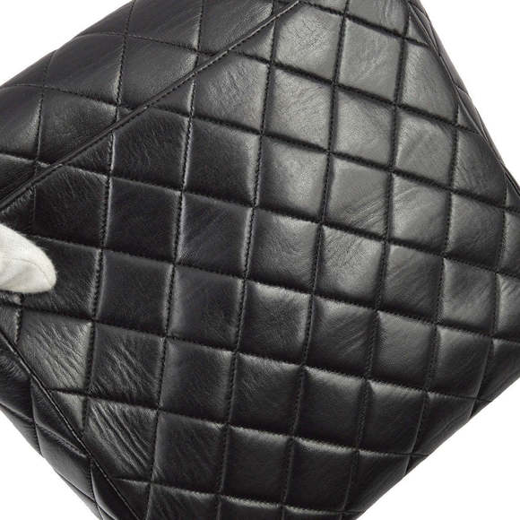 CHANEL Black Lambskin Shoulder Bag 56377 - Picture 4 of 11